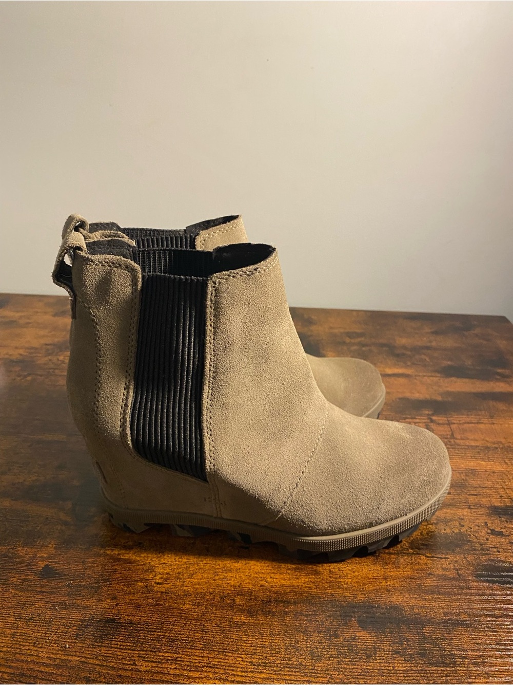 Sorel Joan of Arctic Next Light Chelsea Wedge with Camo Sole